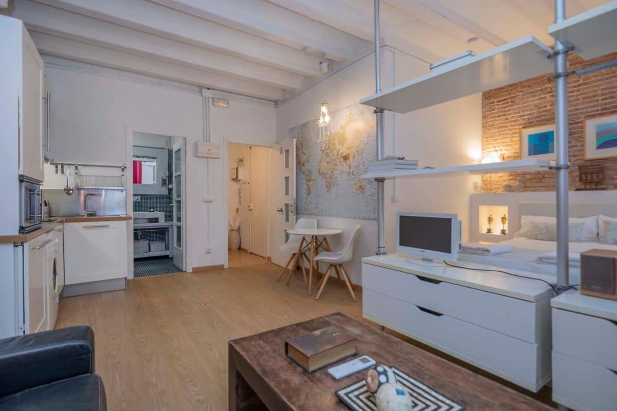 Exclusive 2 Bedroom Apartment In The City Center Barselona Dış mekan fotoğraf