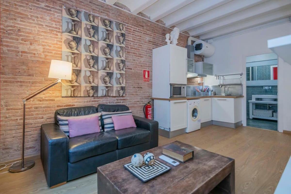 Exclusive 2 Bedroom Apartment In The City Center Barselona Dış mekan fotoğraf