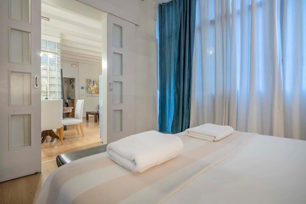 Exclusive 2 Bedroom Apartment In The City Center Barselona Dış mekan fotoğraf
