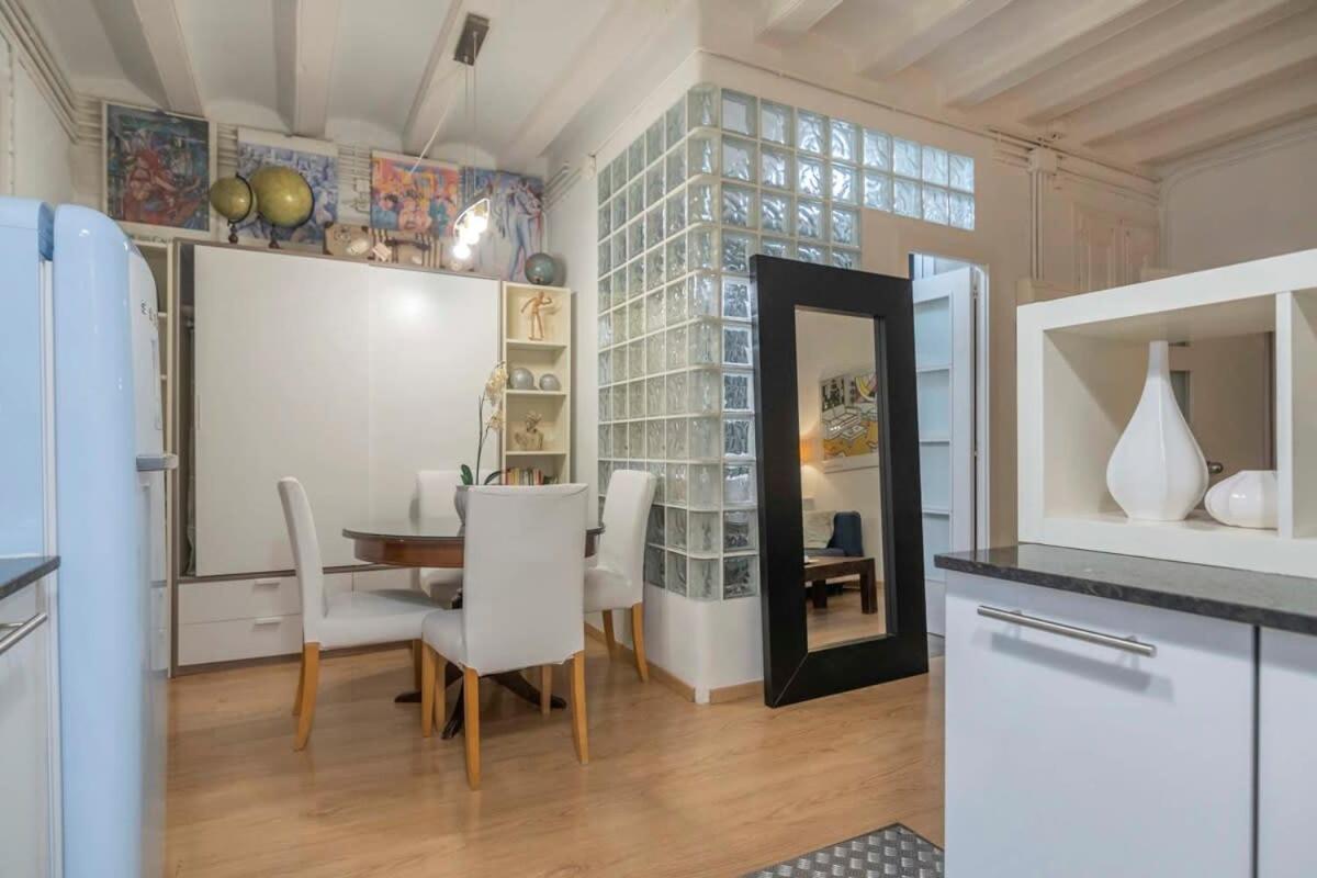 Exclusive 2 Bedroom Apartment In The City Center Barselona Dış mekan fotoğraf